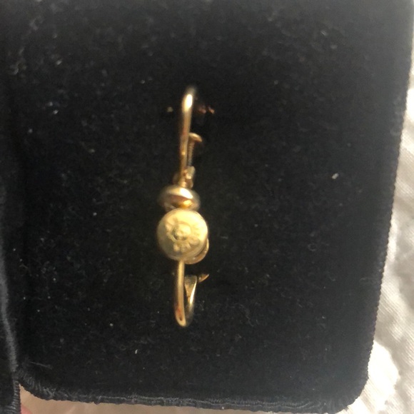 Vintage Emerald and gold stud clip on earrings - Picture 8 of 8